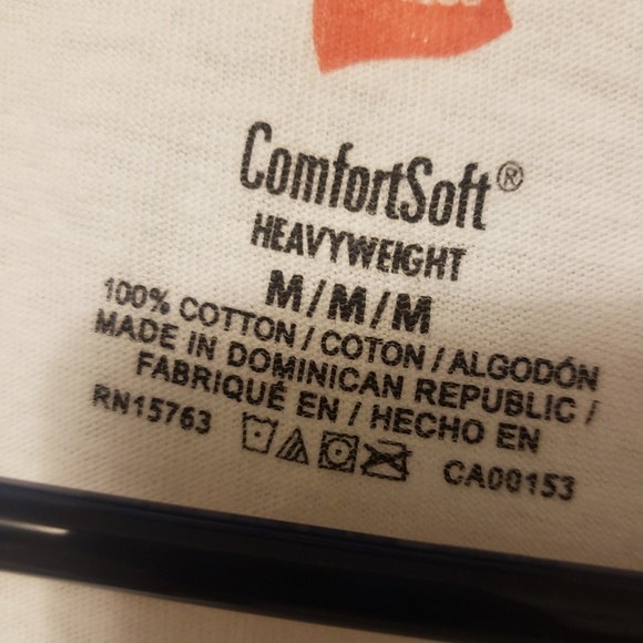 2 Charlotte "bees" tshirts - Picture 4 of 4